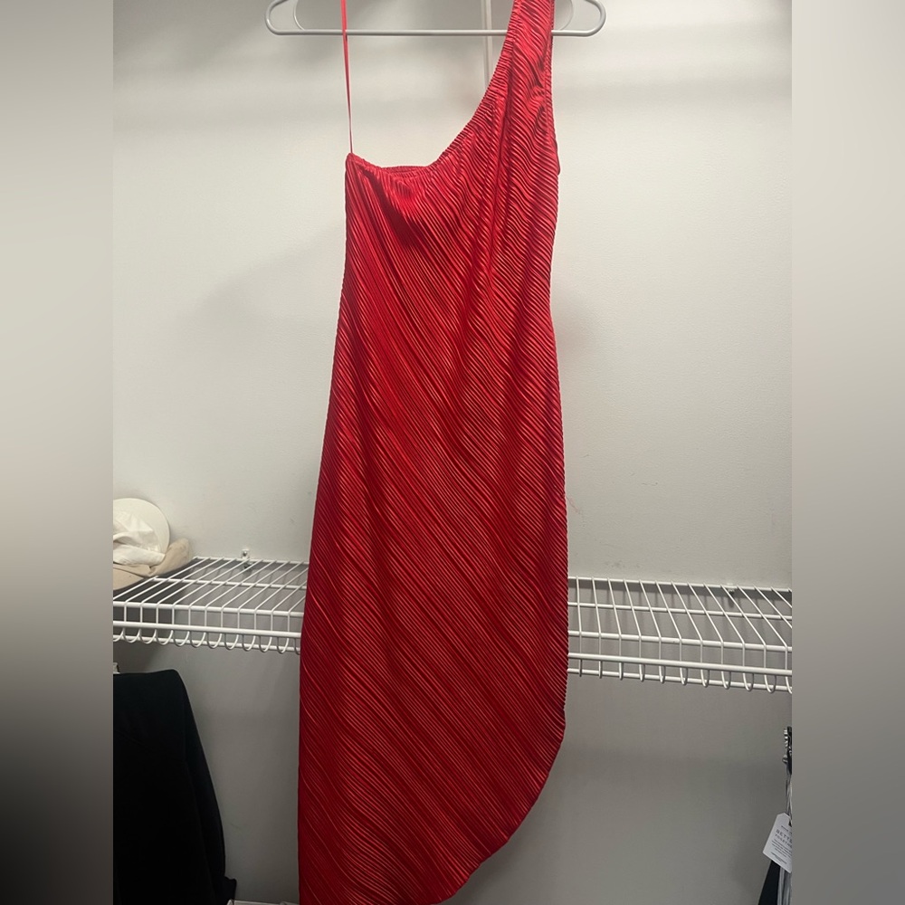 Elegant Red One-Shoulder Dress